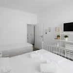 Pouletis Aetheria Suites-luxury Seaview With Pool קלמאטה