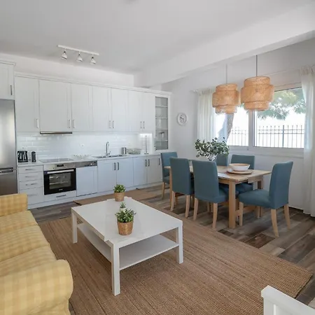 Holiday home Pouletis Family - Akroyali Seaview Getaways *
