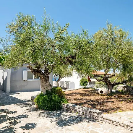 Pouletis Family - Akroyali Seaview Getaways Holiday home *