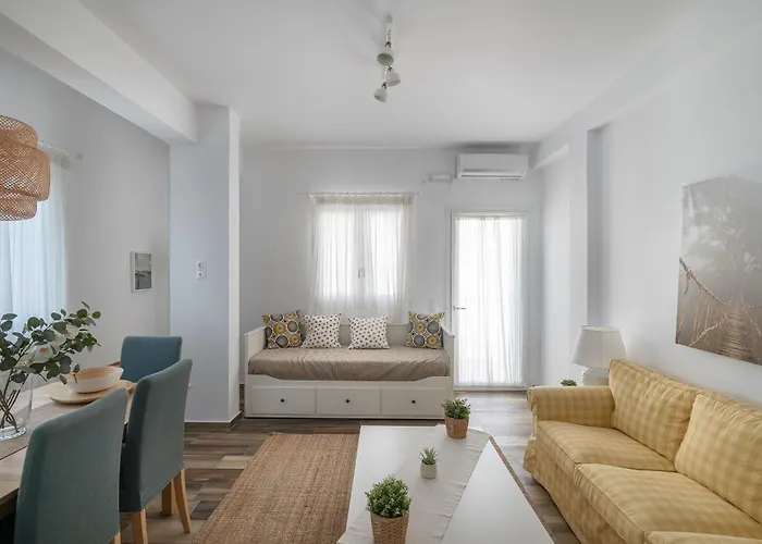 Pouletis Family - Akroyali Seaview Getaways * كالاماتا