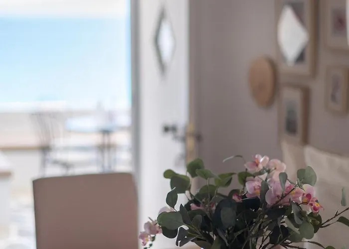 Feriehus Pouletis Family - Akroyali Seaview Getaways