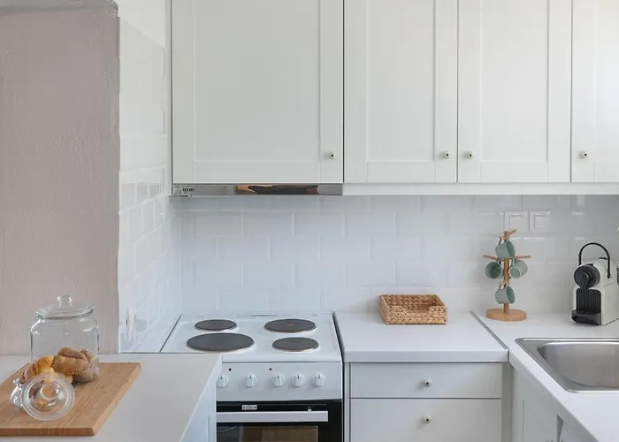 Pouletis Family - Akroyali Seaview Getaways بيت للعطل